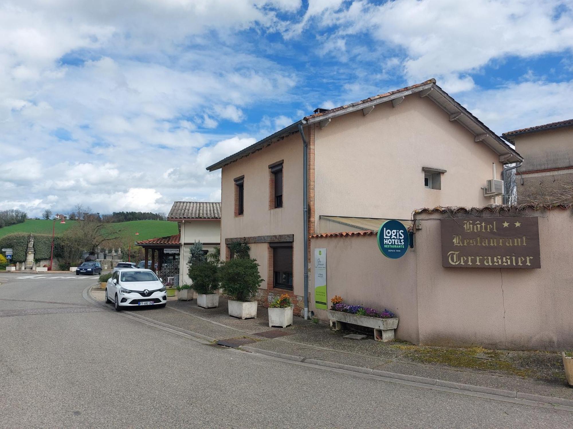 Chez Terrassier - Logis Hotels - Hotel Et Restaurant Vaissac Exterior foto